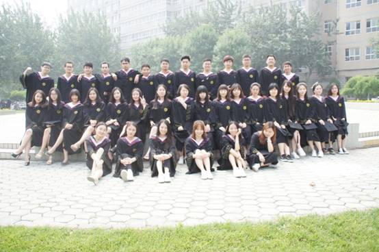 16届金沙js6666登录入口（法学）2班毕业照 (7).JPG